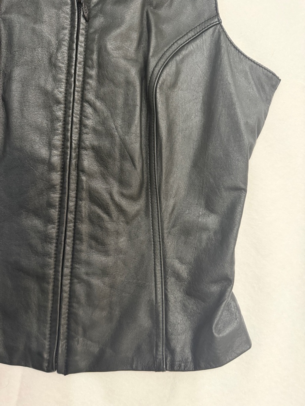 Vintage Wilsons Leather Black Zip Front Vest Genuine‎ Leather Collared Biker - Picture 3 of 8